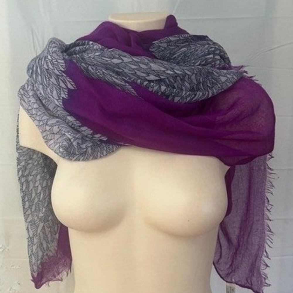 Nicole Marciano Purple Grey Feather Print Lightweight Fringe Scarf Wrap